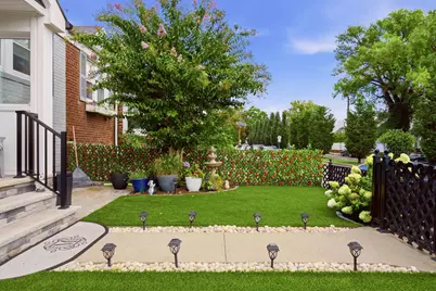 29 Parkside Lane, Bayonne, NJ 07002 - Photo 3