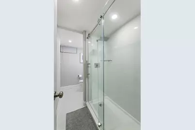 728 Kennedy Blvd #2, Bayonne, NJ 07002 - Photo 41
