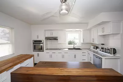 50 Bonn Pl, Weehawken, NJ 07086 - Photo 5