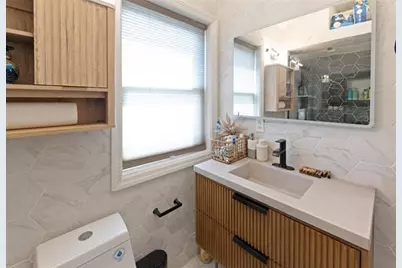 260 Custer Ave #2, Jersey City, NJ 07305 - Photo 11