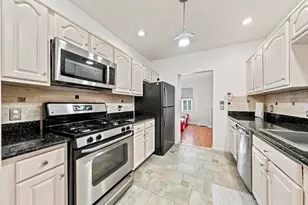 335 The Promenade, Edgewater, NJ 07020 - Photo 9