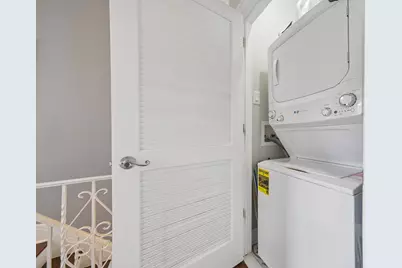 205 Jewett Ave, Jersey City, NJ 07304 - Photo 11