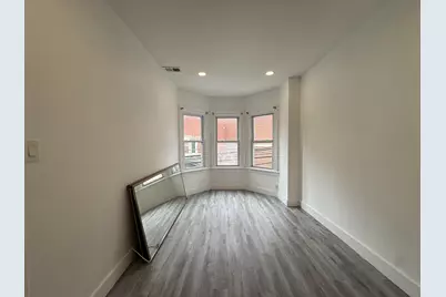 270 1/2 Summit Ave #3rd fl, Jersey City, NJ 07306 - Photo 3
