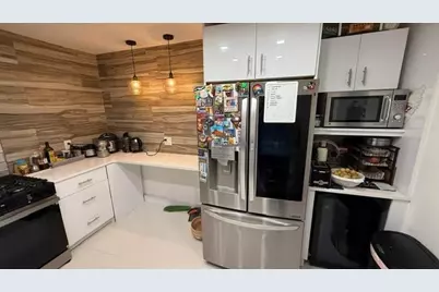 30 Holly St, Jersey City, NJ 07305 - Photo 5