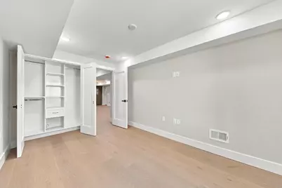 181 Webster Ave, Jersey City, NJ 07307 - Photo 31