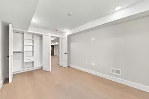 181 Webster Ave, Jersey City, NJ 07307 - Photo 31