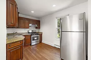36 Perry St, Jersey City, NJ 07306 - Photo 9
