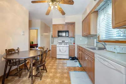 829 Roosevelt Ave, Secaucus, NJ 07094 - Photo 19