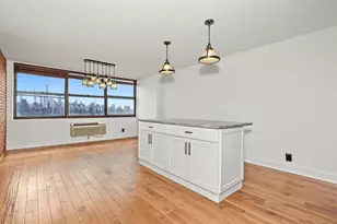 7004 Blvd E, Guttenberg, NJ 07093 - Photo 5