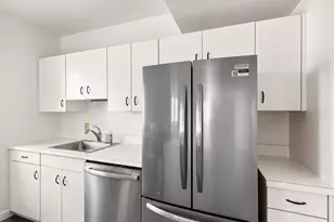 518 Gregory Ave, Weehawken, NJ 07086 - Photo 5