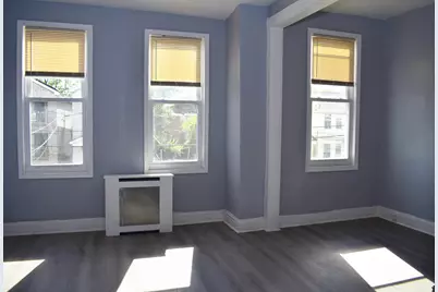 138 Bayview Ave, Jersey City, NJ 07305 - Photo 9