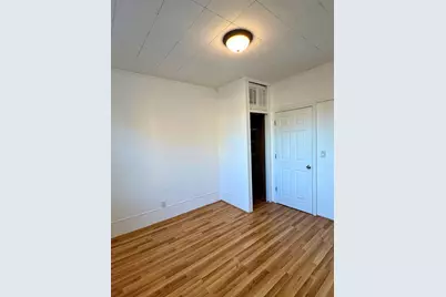 33 Kelly Parkway, Bayonne, NJ 07002 - Photo 5