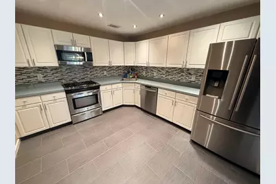 10 Redwood St, Jersey City, NJ 07305 - Photo 3
