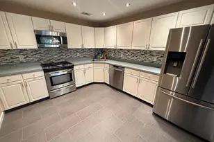 10 Redwood St, Jersey City, NJ 07305 - Photo 3
