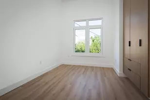 291 New York Ave, Jersey City, NJ 07307 - Photo 11