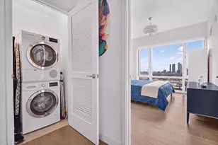 75 Park Ln S, Jersey City, NJ 07310 - Photo 17