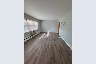 325 Essex St #E, Hackensack, NJ 07601 - Photo 3