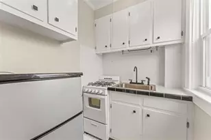 369 Webster Ave, Jersey City, NJ 07307 - Photo 11
