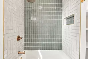7 Pierce Ave, Jersey City, NJ 07307 - Photo 9