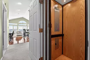60 Tottenham Ct, Jersey City, NJ 07305 - Photo 9