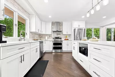 19 Hillside Rd, Manalapan Township, NJ 07726 - Photo 9