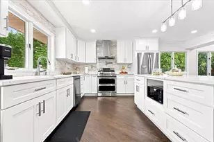19 Hillside Rd, Manalapan Township, NJ 07726 - Photo 9