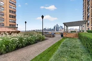 2 Constitution Ct, Hoboken, NJ 07030 - Photo 15
