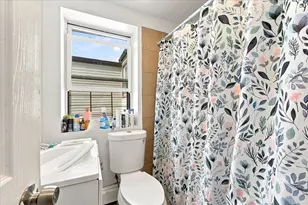 363 Forrest St, Jersey City, NJ 07304 - Photo 23