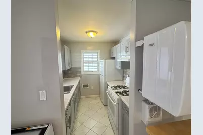 12 Bayview Ave #1, Jersey City, NJ 07305 - Photo 13