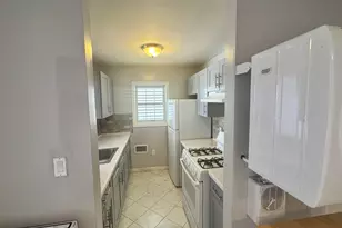 12 Bayview Ave, Jersey City, NJ 07305 - Photo 13