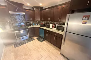 7 Holly St, Jersey City, NJ 07305 - Photo 5