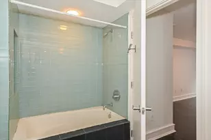 310 Cliff Ln, Cliffside Park, NJ 07010 - Photo 19