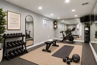 147 Manhattan Ave, Jersey City, NJ 07307 - Photo 25