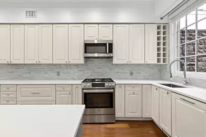147 Manhattan Ave, Jersey City, NJ 07307 - Photo 5