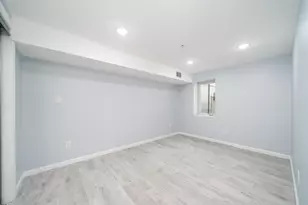 49 Jewett Ave, Jersey City, NJ 07304 - Photo 9