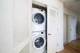 136 Oakland Ave, Jersey City, NJ 07306 - Photo 9