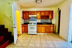432 Mallory Ave, Jersey City, NJ 07306 - Photo 1