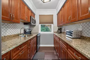 214 Avenue A, Bayonne, NJ 07002 - Photo 1