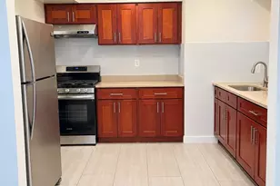 4 Packard St, Bayonne, NJ 07002 - Photo 3