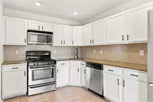 10 Cottonwood St, Jersey City, NJ 07305 - Photo 1