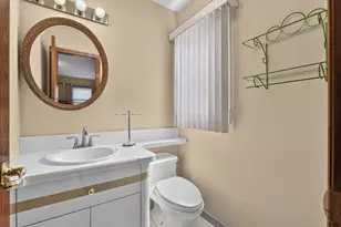 1 Gregg Ln, Bayonne, NJ 07002 - Photo 15