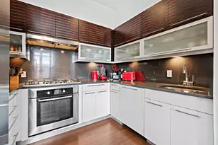650 Montgomery St, Jersey City, NJ 07306 - Photo 9