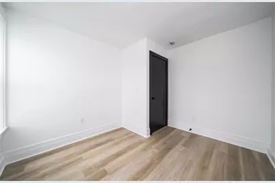 169 Webster Ave #Floor 3, Jersey City, NJ 07307 - Photo 17