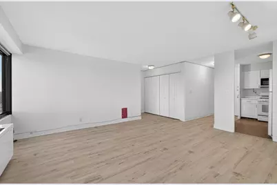 135 Montgomery St #18C, Jersey City, NJ 07302 - Photo 7
