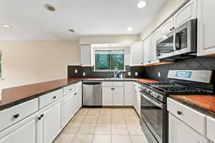 484 Teal Plaza, Secaucus, NJ 07094 - Photo 19