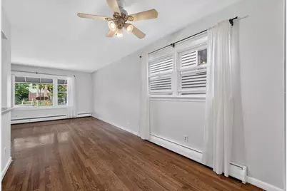 696 Avenue E #1, Bayonne, NJ 07002 - Photo 3