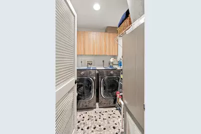 208 Shearwater Ct West #13, Jersey City, NJ 07305 - Photo 19