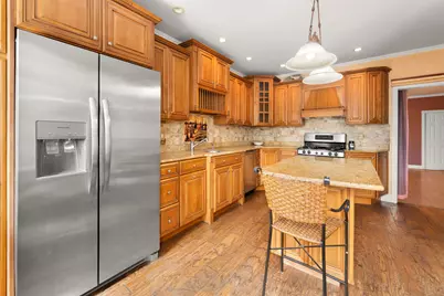 82 East 26th St, Bayonne, NJ 07002 - Photo 5