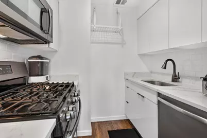 205 10th St #8T, Jersey City, NJ 07302 - Photo 7