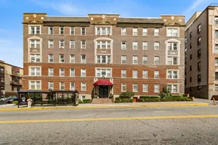 6045 Blvd E, West New York, NJ 07093 - Photo 3